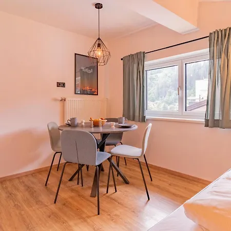 Апартаменты Tirola Stadl Vroni Хопфгартен-им-Бриксенталь